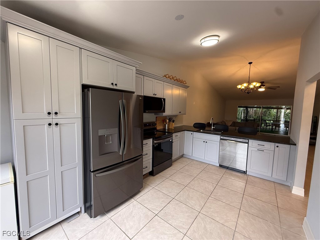 6441 Royal Woods Drive Fort Myers FL 33908 2025000226 image9