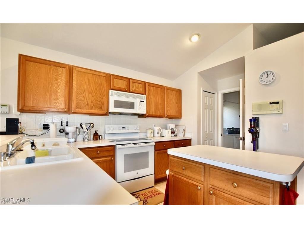 6444 Autumn Woods Boulevard Naples FL 34109 226001676 image4