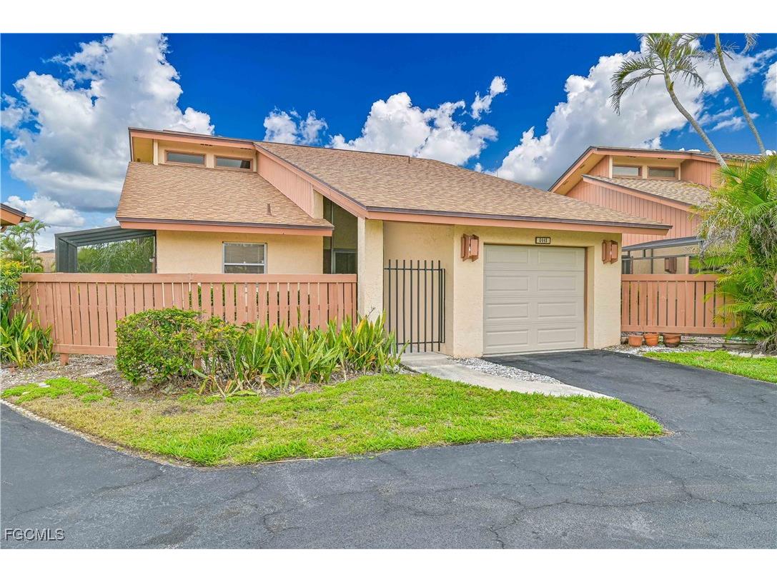 6449 Royal Woods Drive Fort Myers FL 33908 2025018160 image1