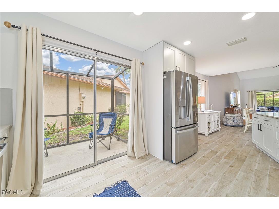 6449 Royal Woods Drive Fort Myers FL 33908 2025018160 image13