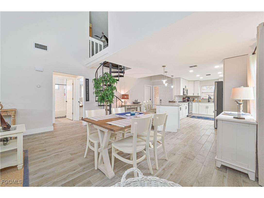 6449 Royal Woods Drive Fort Myers FL 33908 2025018160 image15