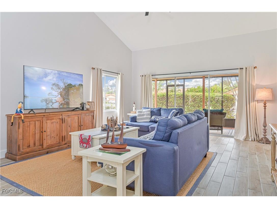 6449 Royal Woods Drive Fort Myers FL 33908 2025018160 image16