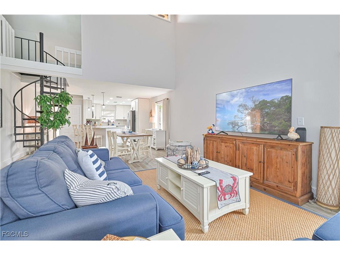 6449 Royal Woods Drive Fort Myers FL 33908 2025018160 image18