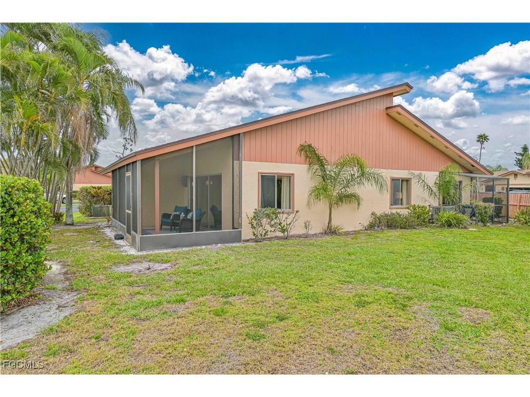 6449 Royal Woods Drive Fort Myers FL 33908 2025018160 image26