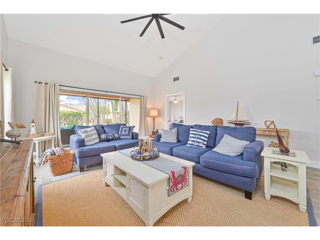 6449 Royal Woods Drive Fort Myers FL 33908 2025018160 image4