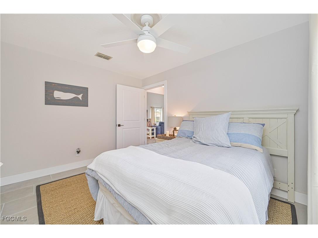 6449 Royal Woods Drive Fort Myers FL 33908 2025018160 image8