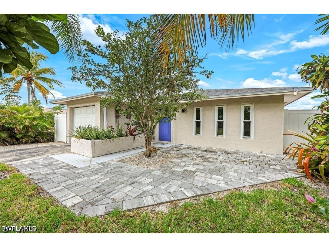 645 101st Avenue N Naples FL 34108 226024798 image2
