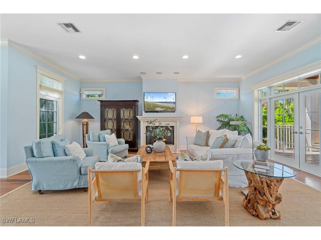 645 Broad Avenue S Naples FL 34102 225076664 image10