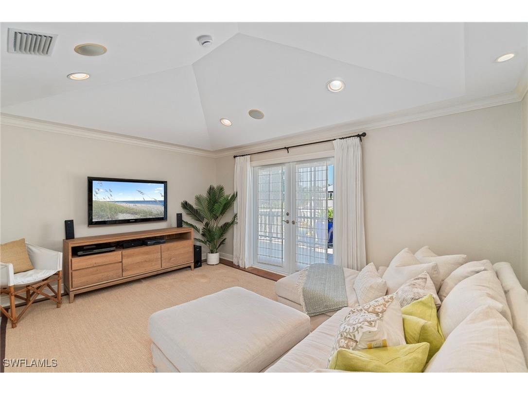 645 Broad Avenue S Naples FL 34102 225076664 image24