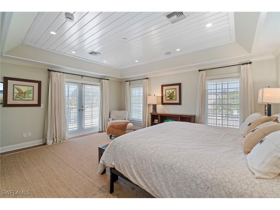 645 Broad Avenue S Naples FL 34102 225076664 image27