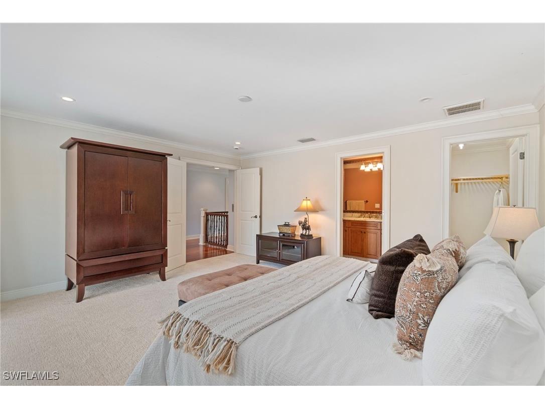 645 Broad Avenue S Naples FL 34102 225076664 image33