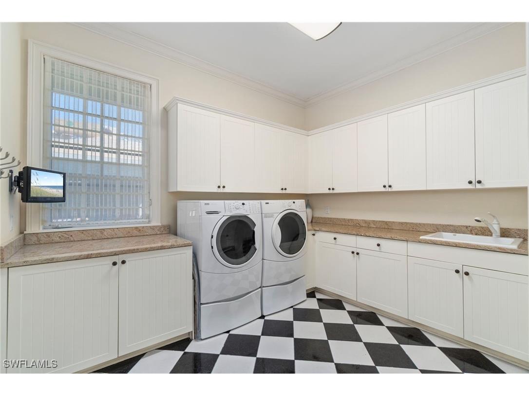 645 Broad Avenue S Naples FL 34102 225076664 image38