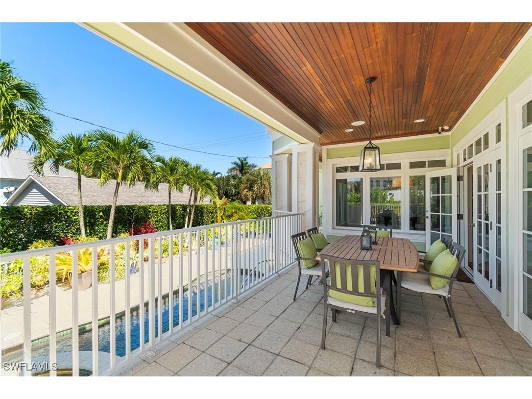 645 Broad Avenue S Naples FL 34102 225076664 image41