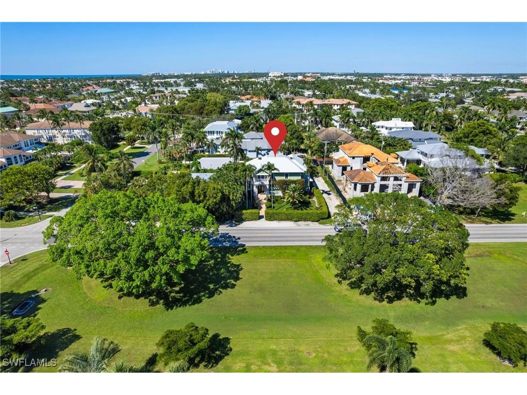 645 Broad Avenue S Naples FL 34102 225076664 image49