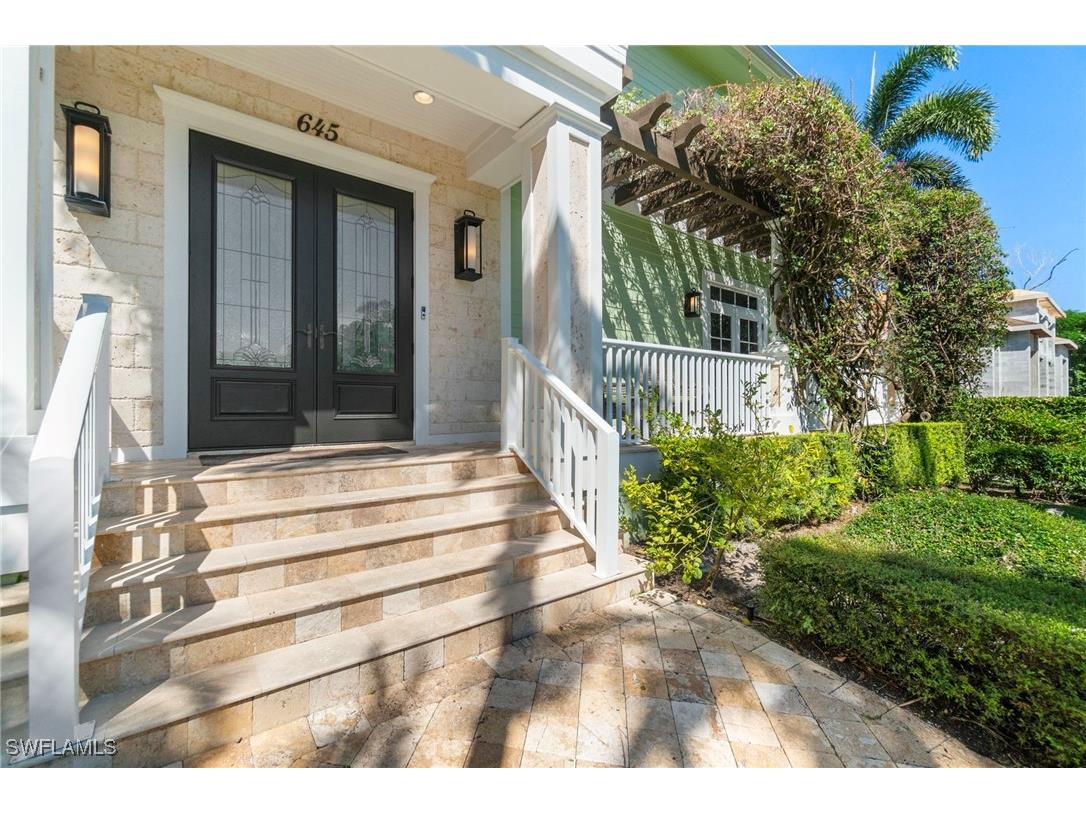 645 Broad Avenue S Naples FL 34102 225076664 image6