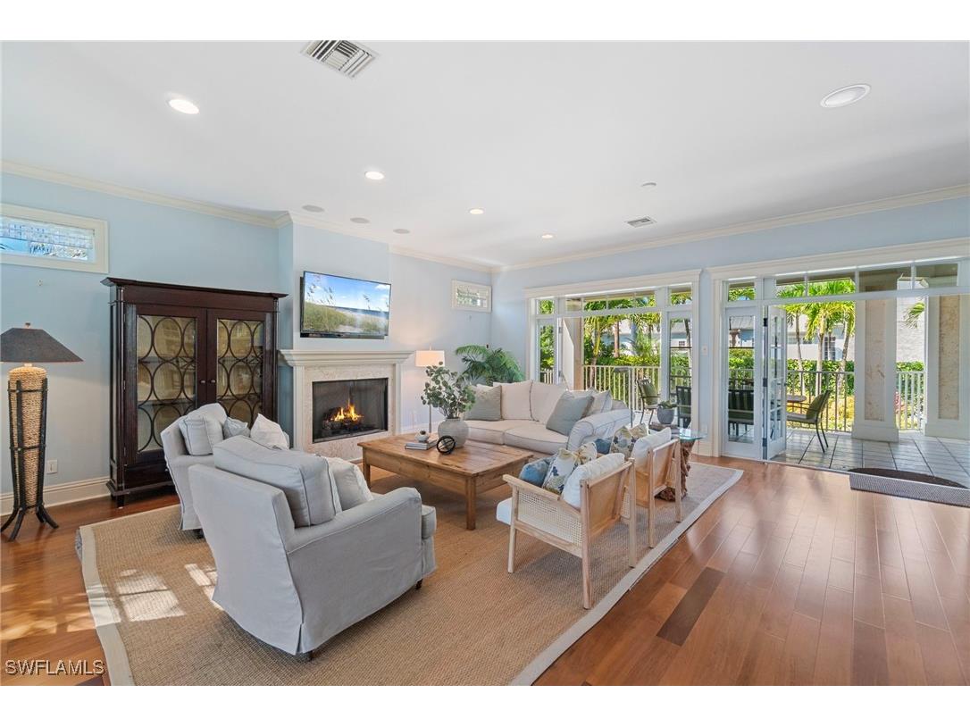 645 Broad Avenue S Naples FL 34102 225076664 image9