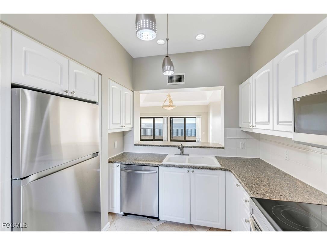 645 La Peninsula Boulevard #645 Naples FL 34113 2025006552 image17