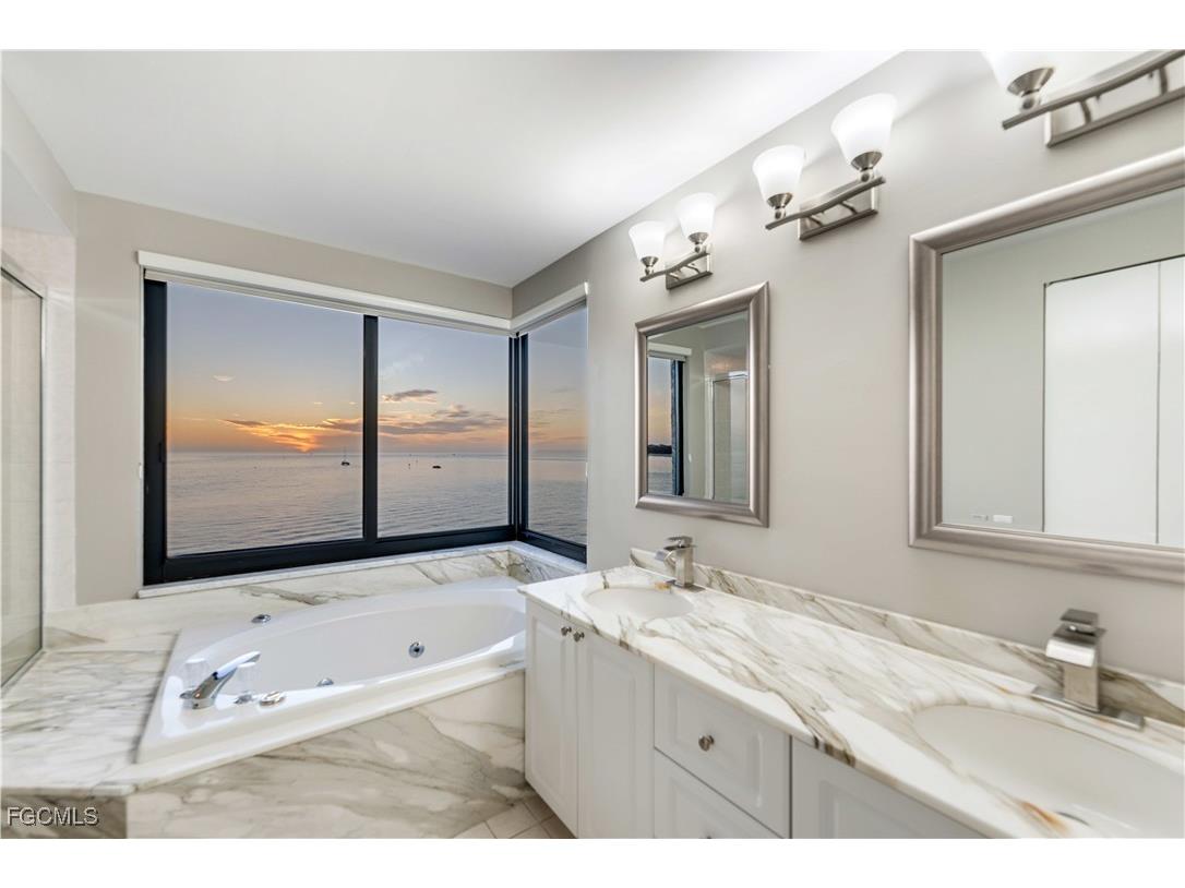 645 La Peninsula Boulevard #645 Naples FL 34113 2025006552 image26