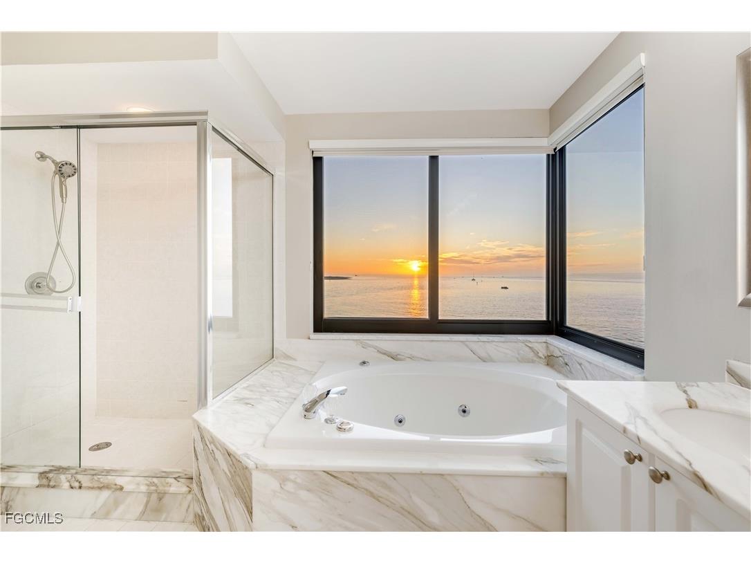 645 La Peninsula Boulevard #645 Naples FL 34113 2025006552 image27