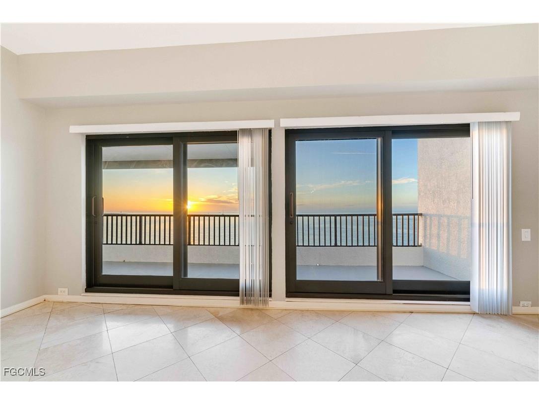 645 La Peninsula Boulevard #645 Naples FL 34113 2025006552 image8