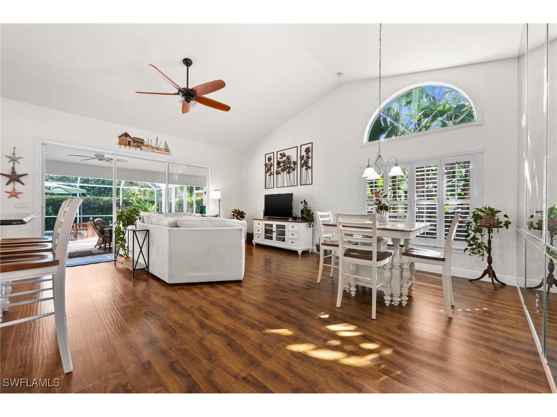 645 Lambton Lane Naples FL 34104 224083189 image1