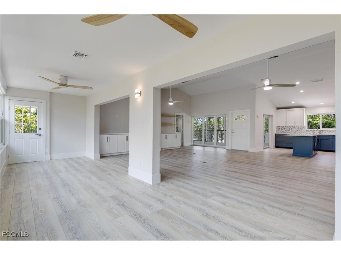 645 Oliva Street Sanibel FL 33957 2025010106 image14