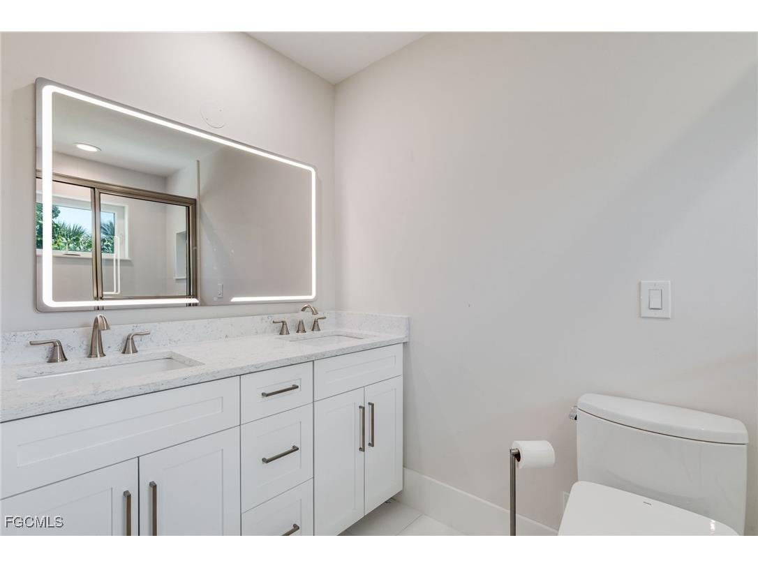 645 Oliva Street Sanibel FL 33957 2025010106 image19