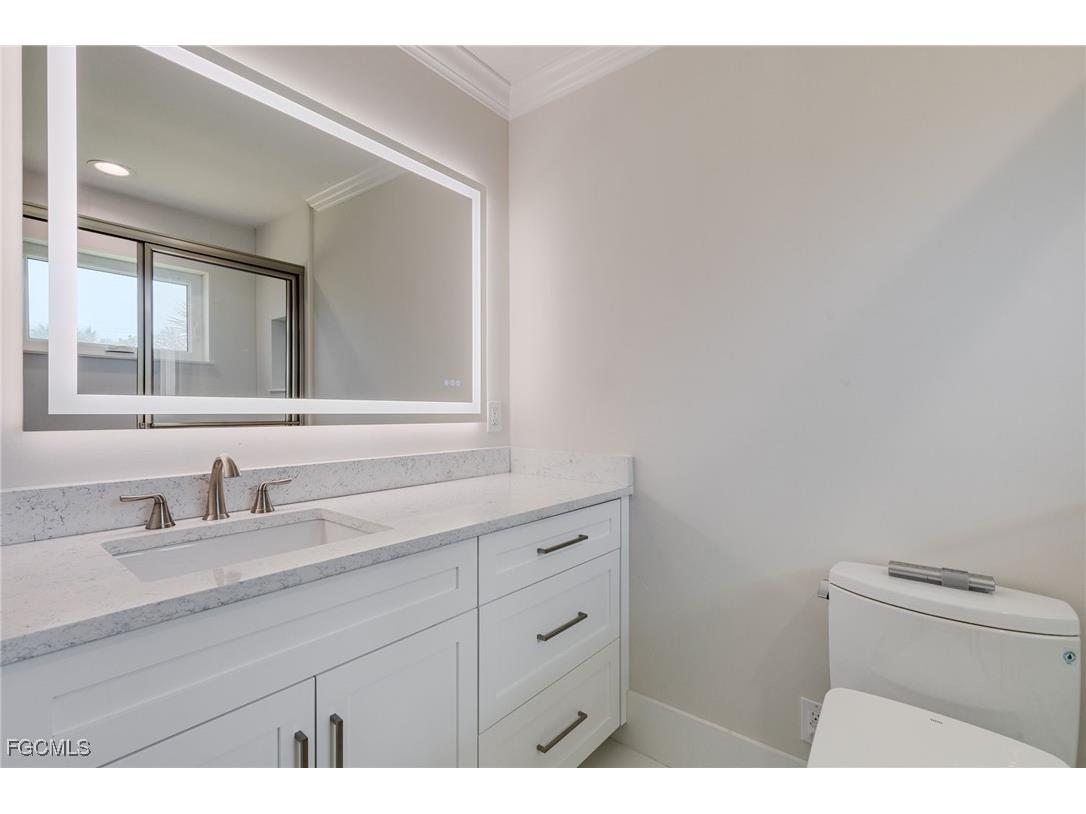 645 Oliva Street Sanibel FL 33957 2025010106 image24