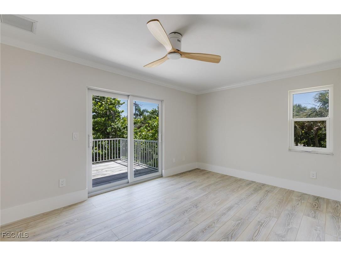 645 Oliva Street Sanibel FL 33957 2025010106 image25