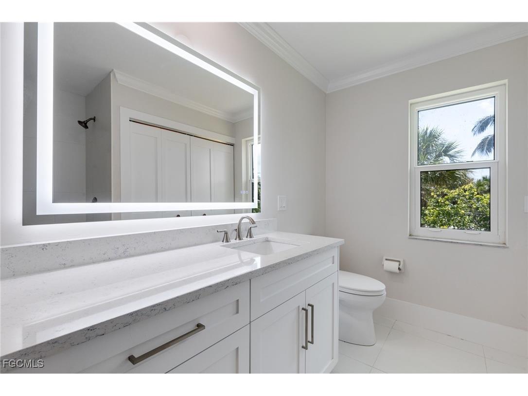 645 Oliva Street Sanibel FL 33957 2025010106 image27