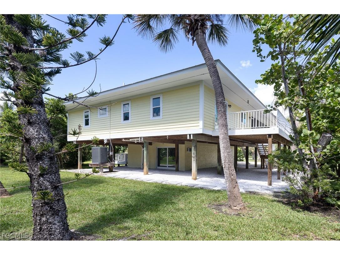 645 Oliva Street Sanibel FL 33957 2025010106 image4