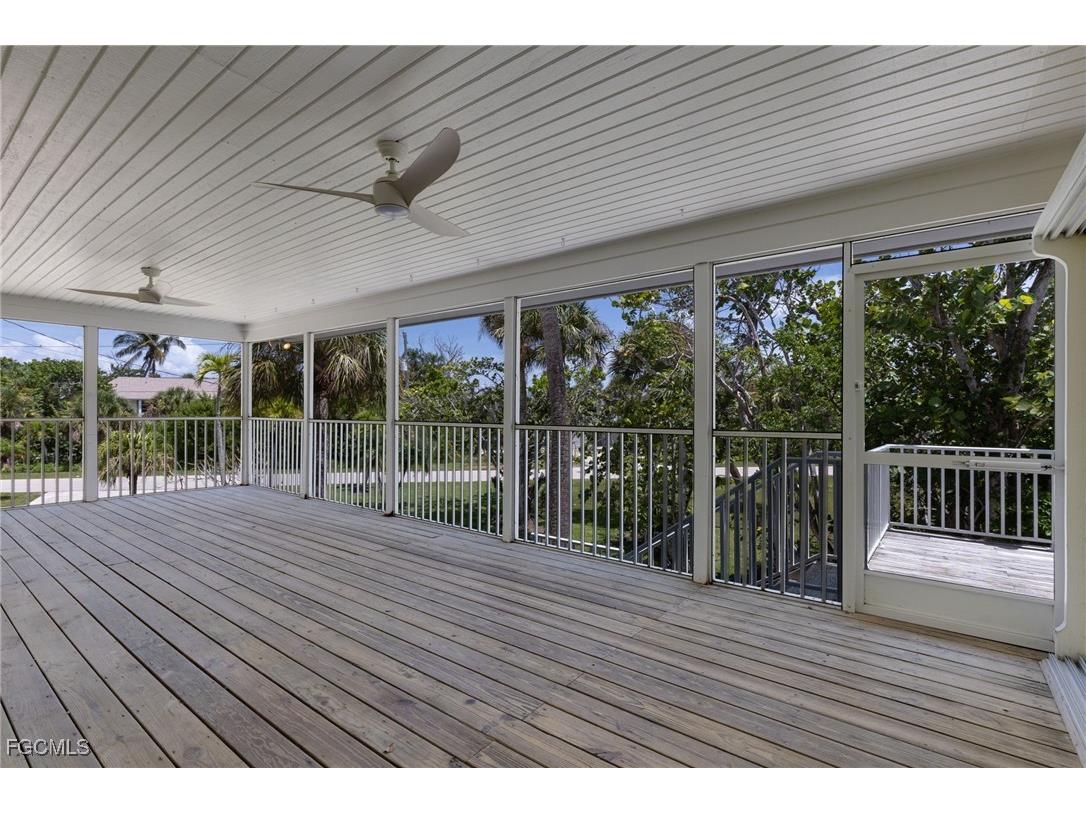 645 Oliva Street Sanibel FL 33957 2025010106 image9