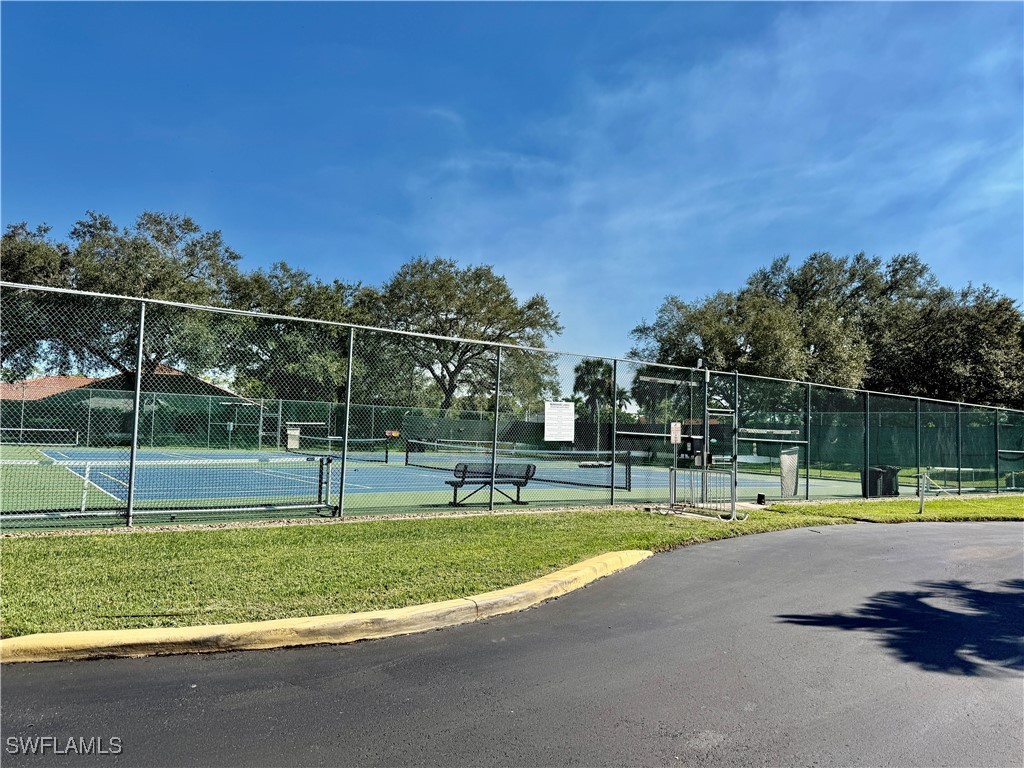645 Squire Court #202 Naples FL 34104 225079855 image33