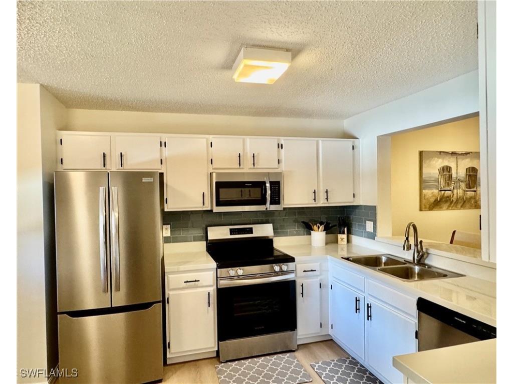 645 Squire Court #202 Naples FL 34104 225079855 image4