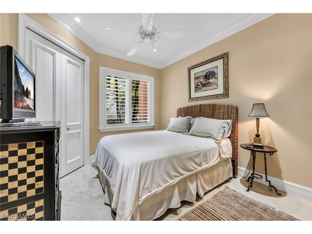 645 Via Mezner #804 Naples FL 34108 226012320 image19