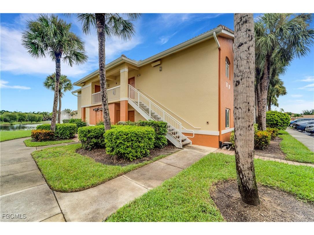 6450 Aragon Way #202 Fort Myers FL 33966 2025021531 image1