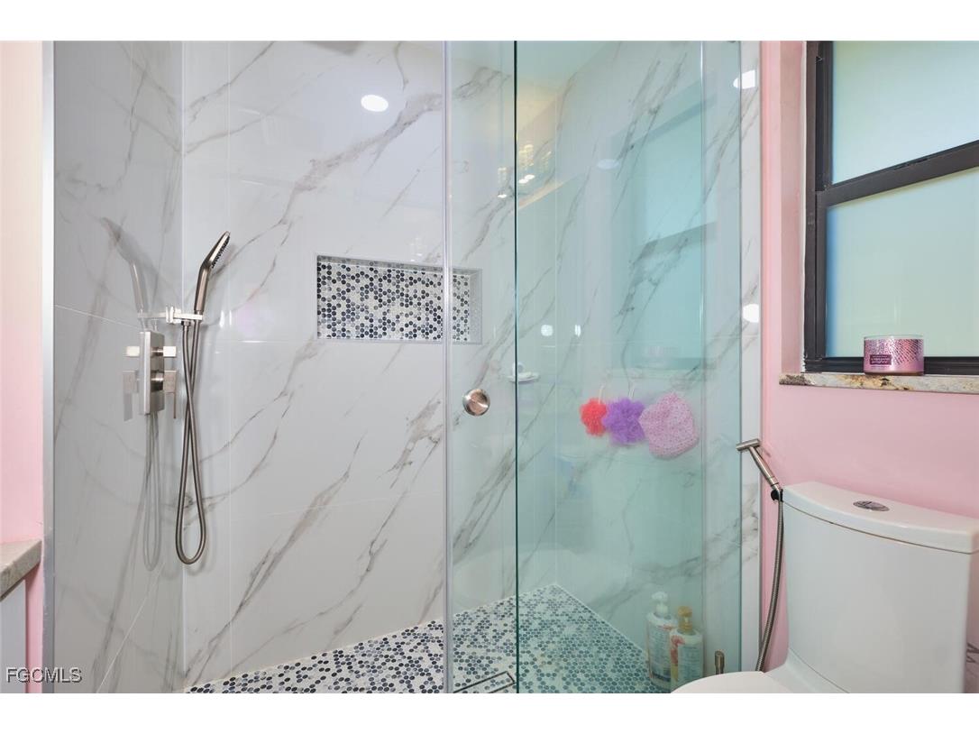 6451 Adelphi Circle Fort Myers FL 33919 2025022036 image15