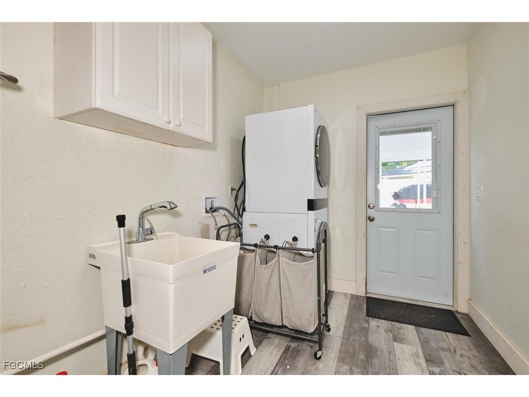 6451 Adelphi Circle Fort Myers FL 33919 2025022036 image20