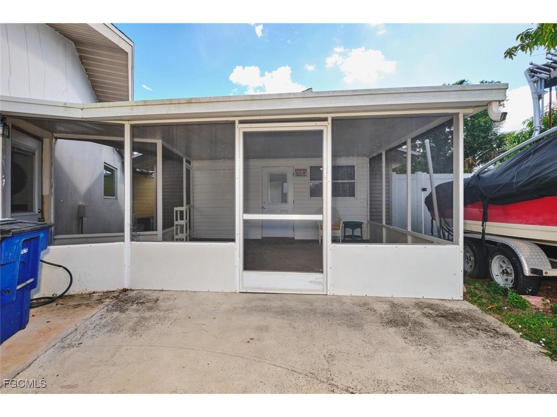 6451 Adelphi Circle Fort Myers FL 33919 2025022036 image32