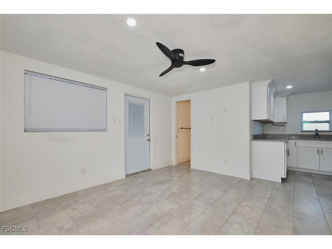 6451 Adelphi Circle Fort Myers FL 33919 2025022036 image34