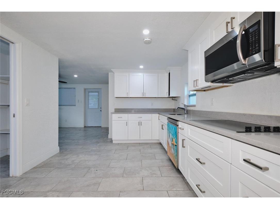 6451 Adelphi Circle Fort Myers FL 33919 2025022036 image36