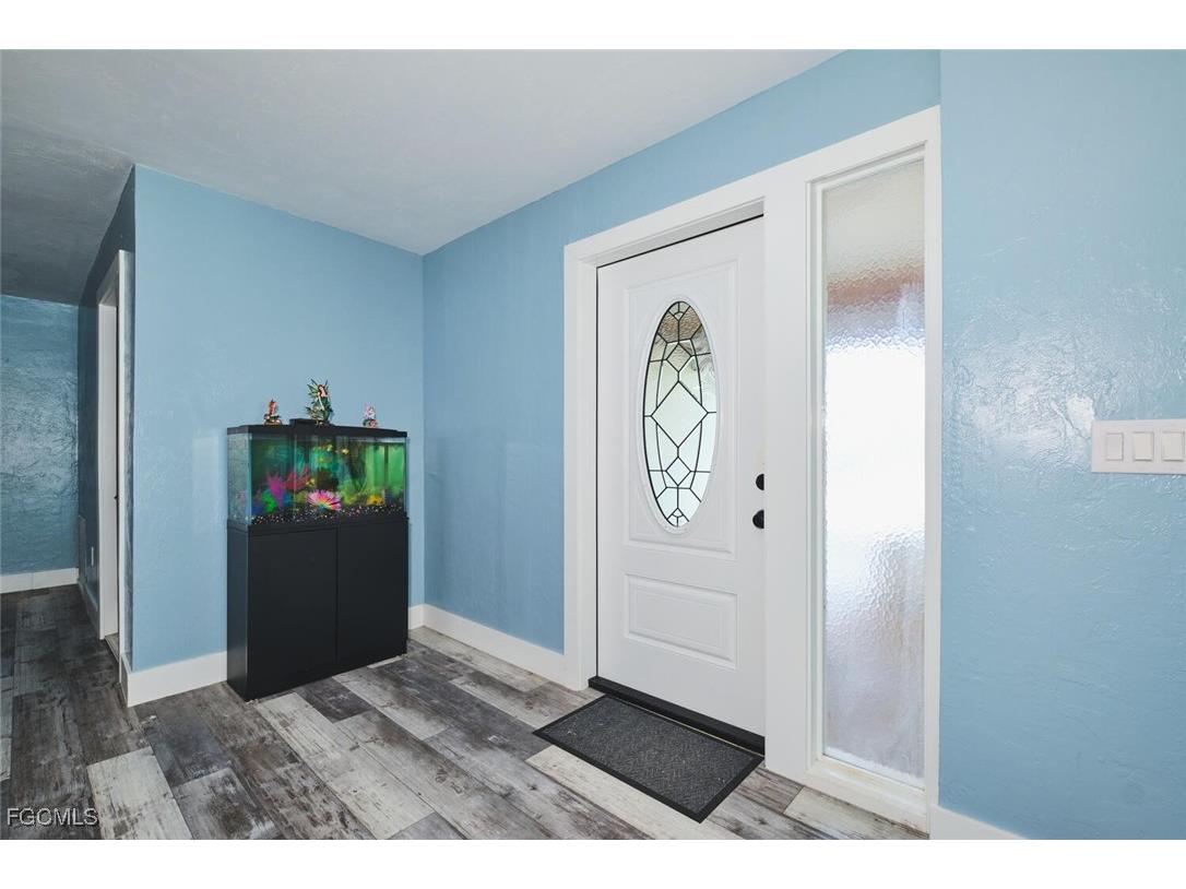 6451 Adelphi Circle Fort Myers FL 33919 2025022036 image8