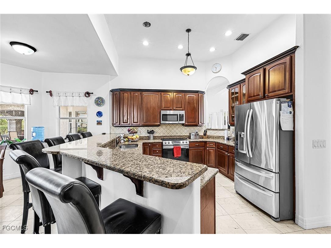 6451 River Club Court North Fort Myers FL 33917 2025025557 image11