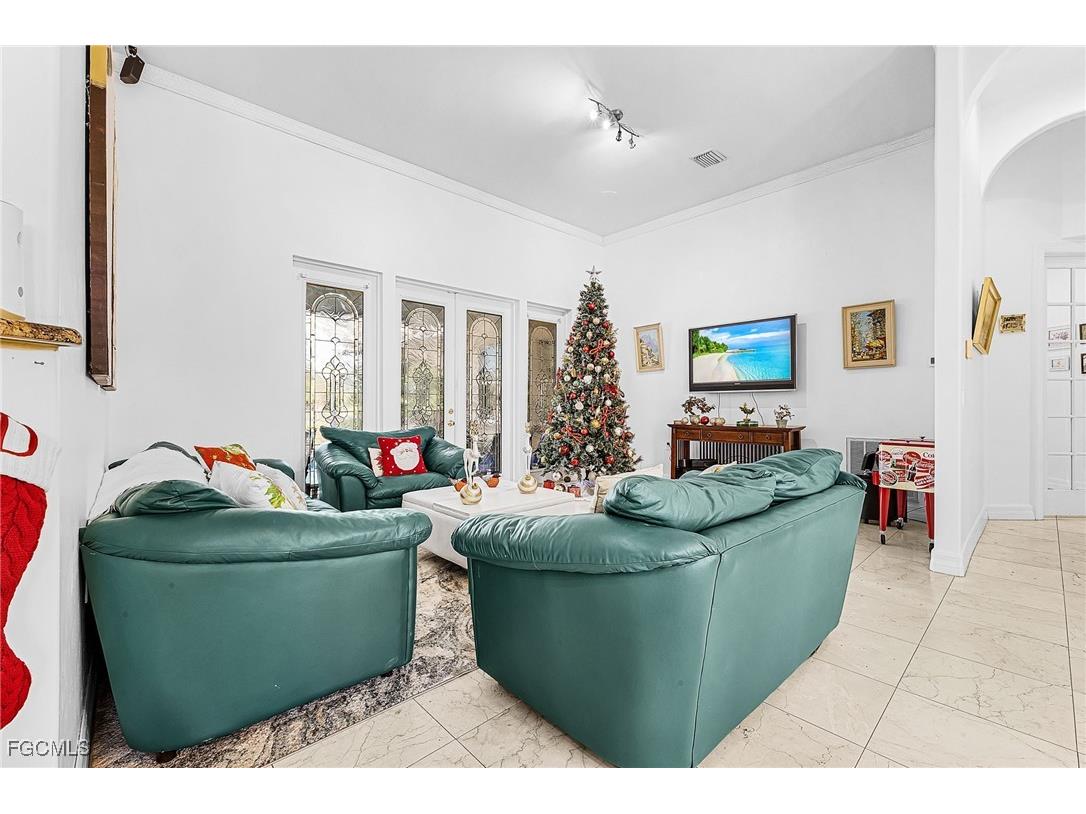 6451 River Club Court North Fort Myers FL 33917 2025025557 image14