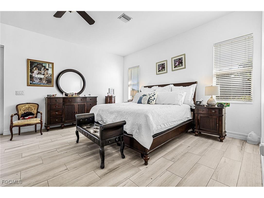 6451 River Club Court North Fort Myers FL 33917 2025025557 image16