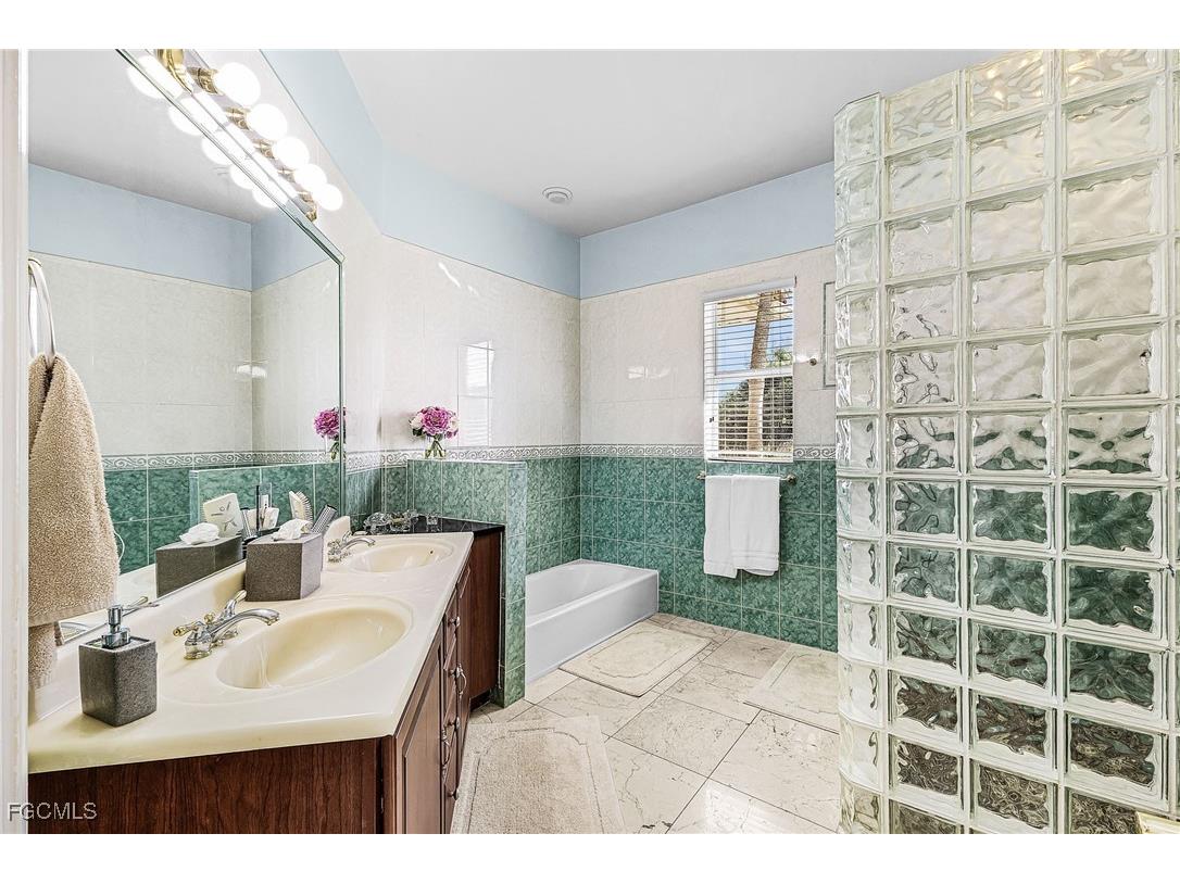 6451 River Club Court North Fort Myers FL 33917 2025025557 image19