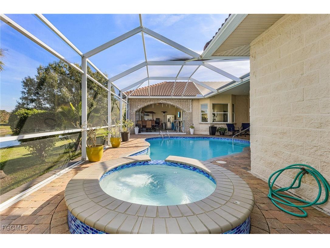 6451 River Club Court North Fort Myers FL 33917 2025025557 image4