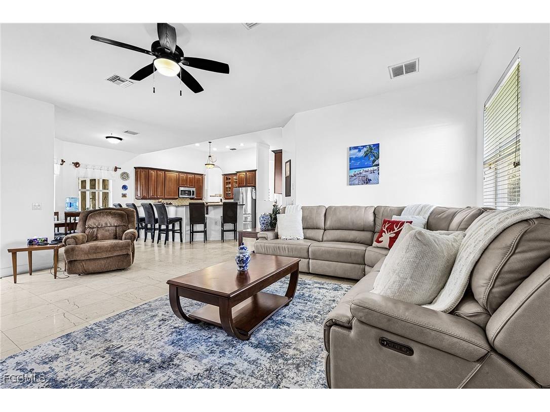 6451 River Club Court North Fort Myers FL 33917 2025025557 image9