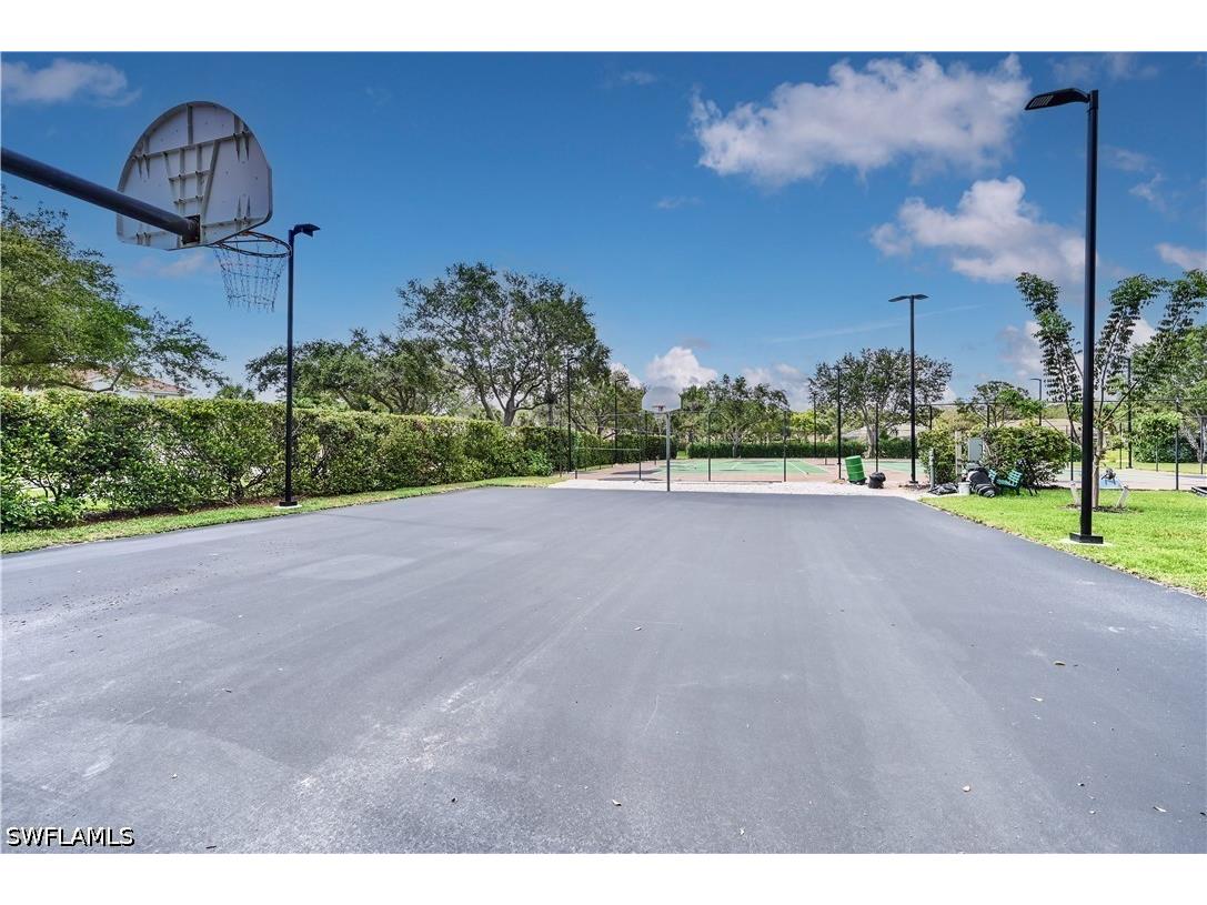 6453 Autumn Woods Boulevard Naples FL 34109 226013023 image37