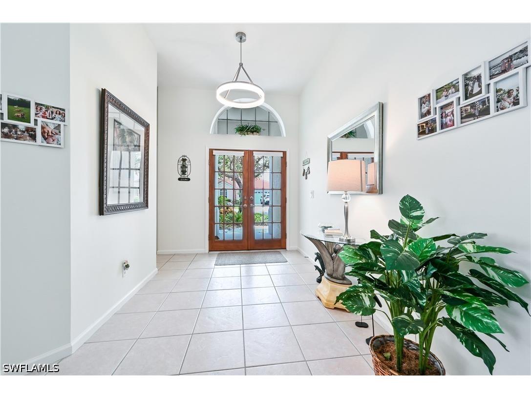 6453 Autumn Woods Boulevard Naples FL 34109 226013023 image5